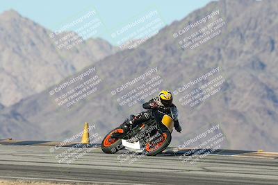 media/Dec-01-2025-Moto Forza (Mon) [[2daa91e15f]]/1-Advanced Group/Session 4 Turn 9/